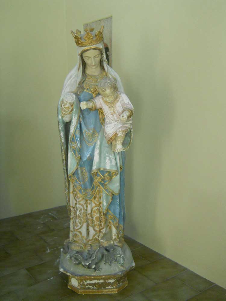 Statue de Marie avec Jésus